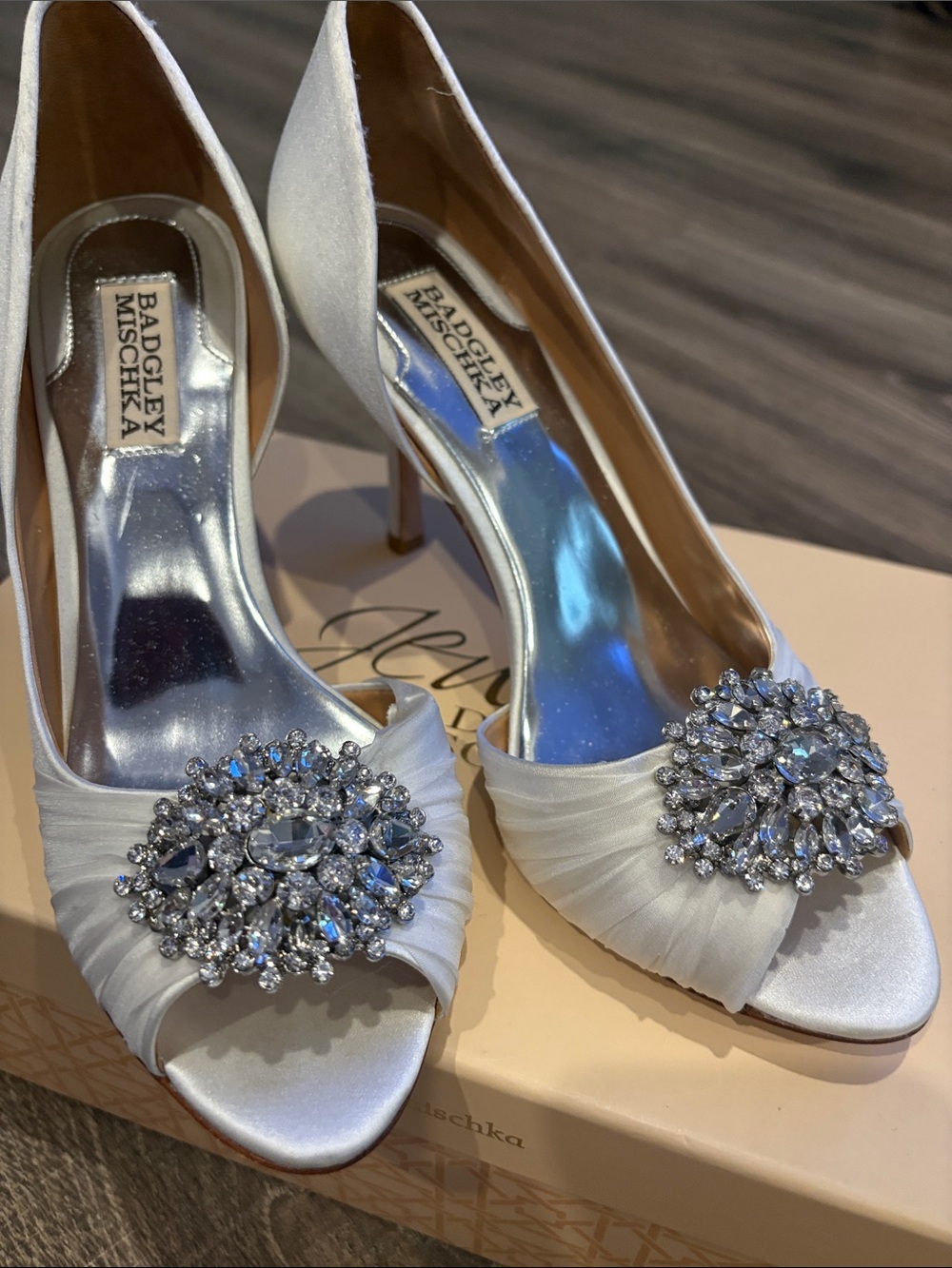 Badgley Mischka White Satin Crystal Brooch Peep-Toe Heels